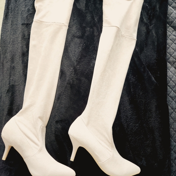 NEW Over the knee Jolie boots - Picture 2 of 5